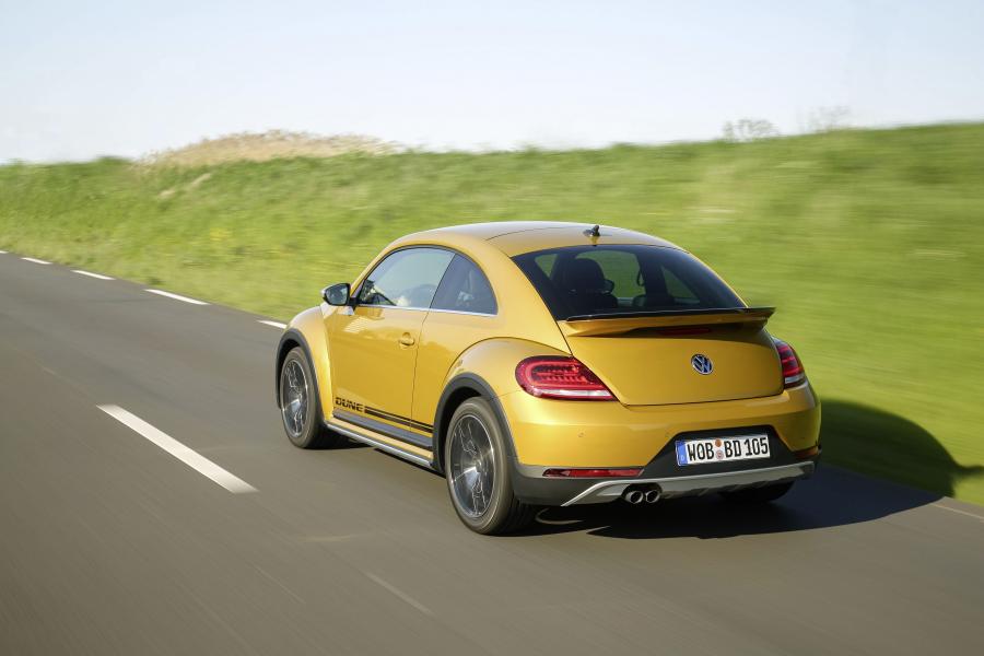  Volkswagen Beetle Dune 2016 года  (фото 5 из 18)
